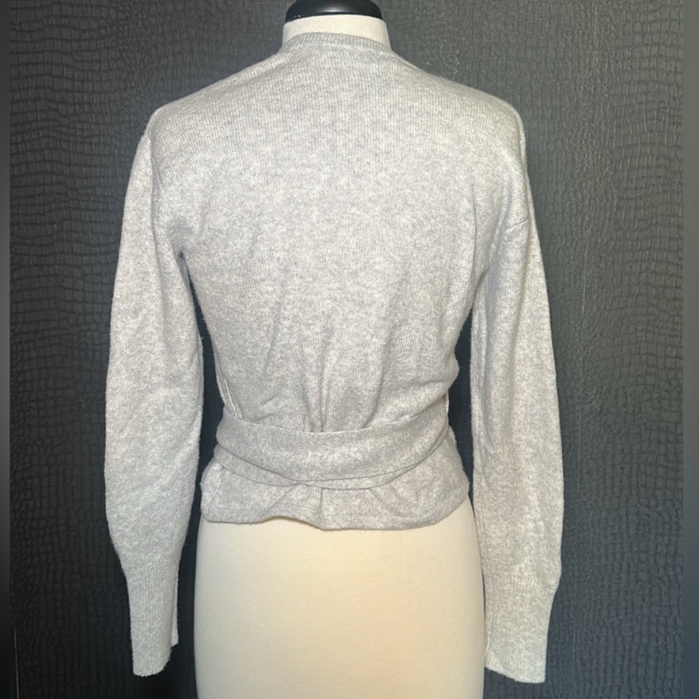 BCBGMAXAZRIA Grey Ballerina Style Self-Tie Wrap Sweater Size Small - Picture 4 of 9